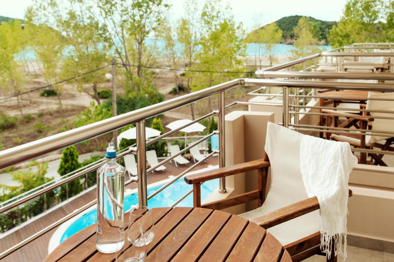 Ammos Bay Hotel Амудия Екстериор снимка
