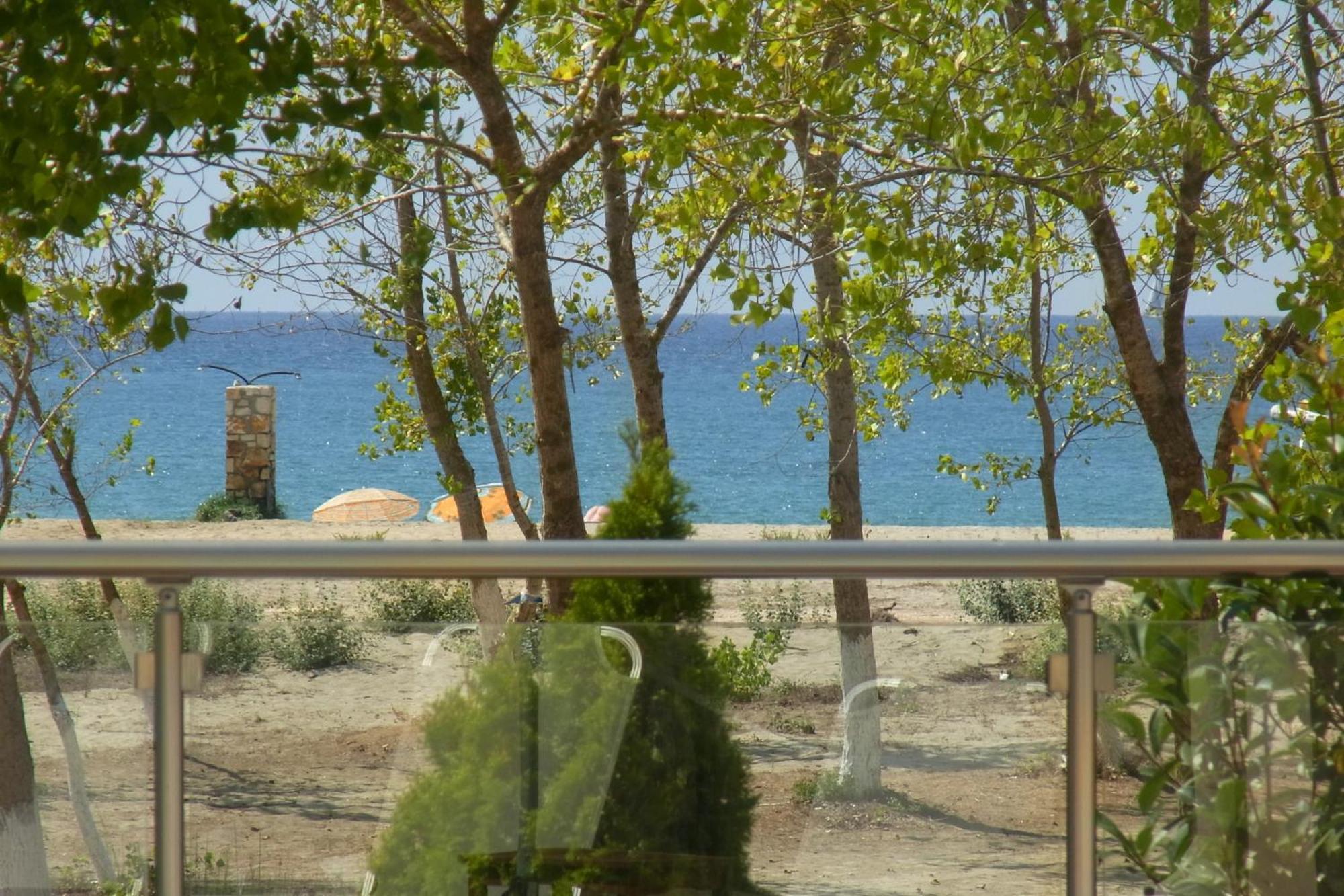 Ammos Bay Hotel Амудия Екстериор снимка